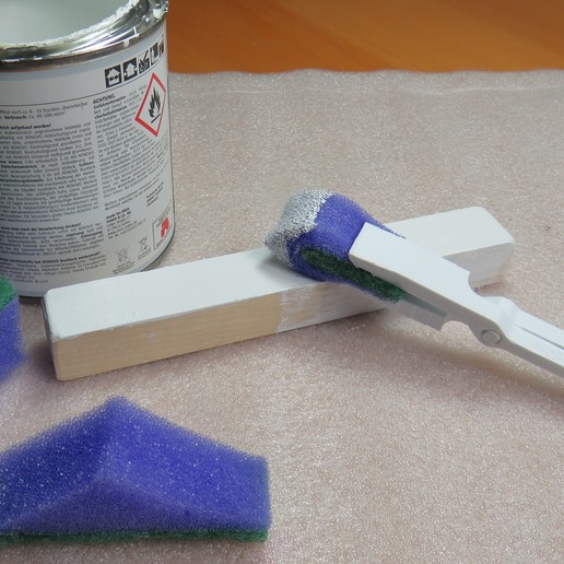 diy brush kitchen sponge tool clamp handle holder foam gadget invention hand tools 3D print model - Mito3D