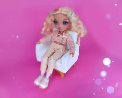 oyuncak bebek kanepe Barbie gökkuşağı yüksek mobilya ev 3d print model - Mito3D