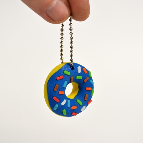 donut keychain gadget 3dmodel 3dmodeling 3dprintable 3dprinting abs assembly zortrax donuts keyring 3D print model - Mito3D