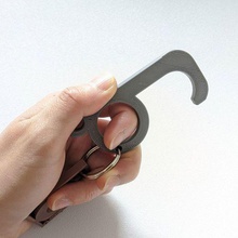 cerradura puerta toque abridor covid 19 covid19 abrelatas higiene clave tecla touchless hand_tools 3d print model - Mito3D