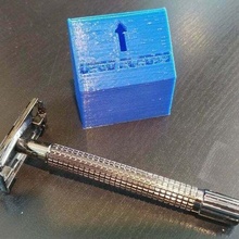 double edge razor blade discard box bathroom sink safety shave shaving 3d print model - Mito3D