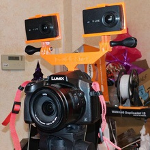 doppeltes Schuss-multi-Kamera-hot-shoe-mount gadget 3d print model - Mito3D