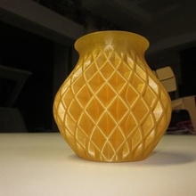 double twisted vase home 3d 3dprint 3dprinted pla solidworks ultimaker decor 3d print model - Mito3D