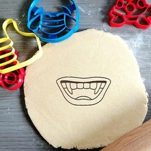 dracula teeth cookie cutter halloween scary holidays baking dough shape kitchen bake cookies speculoos 3d print model - Mito3D