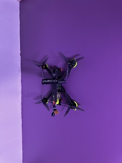 Drohne Mauer montieren Zuhause Haus Lager Gestell Halterung Zubehörteil Montage Anzeige Stand Dekoration 3d Modell Drohnen Präsentation Unterstützung Ausrüstung 3d print model - Mito3D