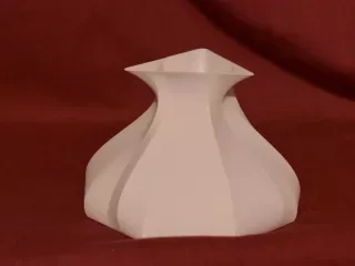 ds3d4u vase 4 Triangle mode vases spirale fleur spiralé décoration 3d print model - Mito3D
