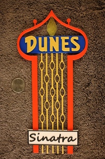 dunes casino signe Vegas Tomber néon panneaux logos 3d print model - Mito3D