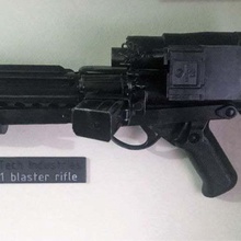 e11 blaster wall display mounts - star wars stormtrooper game props 3d print model - Mito3D