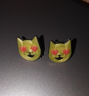 pendientes emoji gato ojos corazón emoticonos Arte colección whatsapp instagram social redes 3d print model - Mito3D