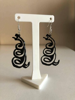 orecchini pendente serpente metallica orecchino gruppo musicale roccia metallo slitta nero album 3d print model - Mito3D
