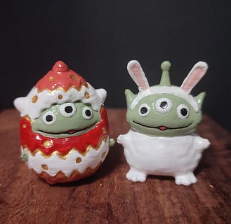 easter bunny alien & eggs Art aliens rabbit egg gift family friend happy fat eye group cute toy 3d print model - Mito3D