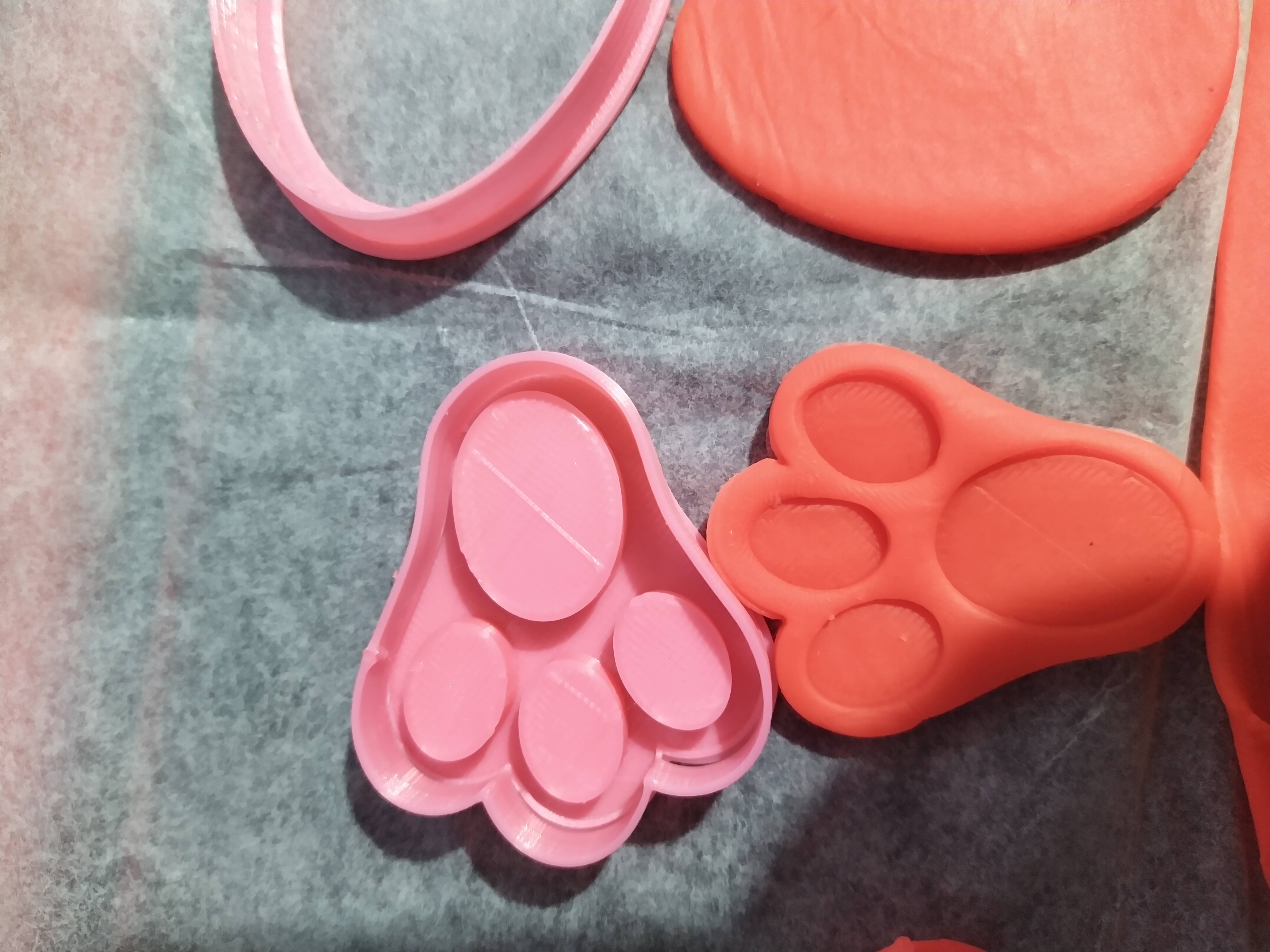 easter bunny paw cookie cutter rabbit foot 3D print model - Mito3D