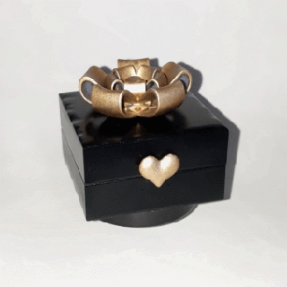 écrin coeur chauve souris battement cœur boîte valentineexcults écran bijou 3d print model - Mito3D