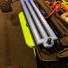 ecx Ruckus Batterie Gurt rc Wagen 3d print model - Mito3D