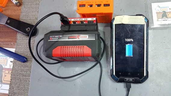 einhell batteria USB adattatore accumulatore energia porta x change 3d print model - Mito3D