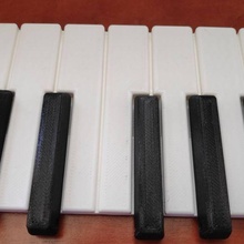 elegant piano key holder keys keychain wall 3d print model - Mito3D
