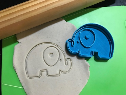 elephant heart cute 2 cookie cutter - stamp + Home cutting fondant nice animal cookies 3d print model - Mito3D