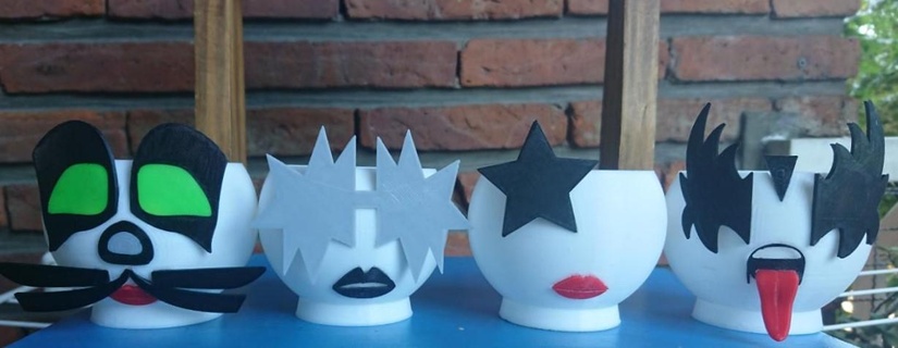 Emoji Kuss Topf x4 Geschenk Kaktus Sukkulenten Liebe Star Lachen Überraschung 3d print model - Mito3D