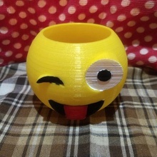 emoji pot wink flowerpot 3d print model - Mito3D