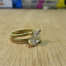 anel de noivado jóias a moda pedra amor presente 3d print model - Mito3D