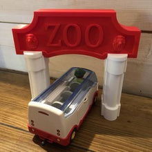 entry zoo children architecture lion pillar driveway kid parkland plaything 3d print model - Mito3D