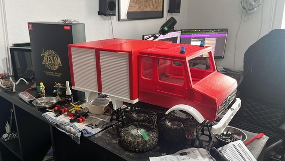 equipo caso funda unimog 1300 fuego Departamento traxxas trx4 1 10 tractor 3d print model - Mito3D