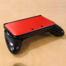 agarre ergonómico original de 3ds xl game ergonomics nintendo gamepad portable handheld console peripherals accessory comfort nds 3dsxl 3d print model - Mito3D