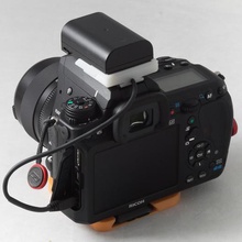 cámara externa adaptador de batería gadget poder pentax k-7 k-5 k-3 d-li90 la 3d print model - Mito3D