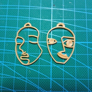 visage boucles d'oreilles bijoux 3d print model - Mito3D