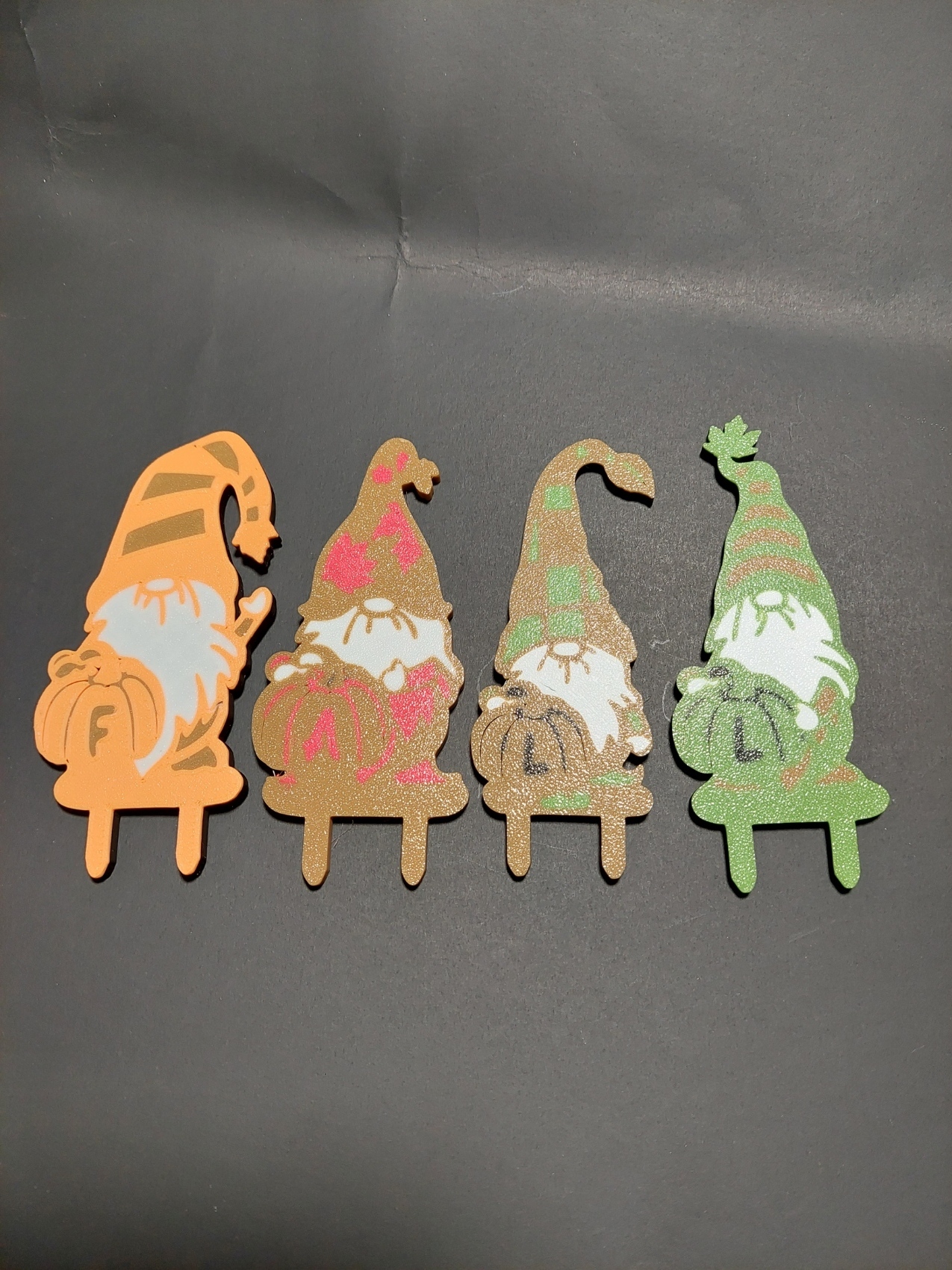 tomber gnome afficher plante fenêtre gnomes 3D print model - Mito3D