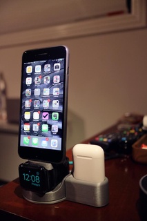Fanboy gen 1 Apfel sehen + iPhone Stand Airpods Ladegerät Uhrenarmband Lager Band Handy Mobiltelefon Telefon 3d print model - Mito3D