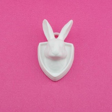 falso taxidermia coelho pingente jóias cabeça de animal troféu a primavera o seu presente escudo crista colar animais 3d print model - Mito3D