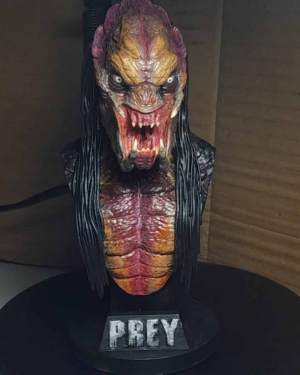 salvaje depredador presa busto máscara terror realismo mioyo 3D print model - Mito3D