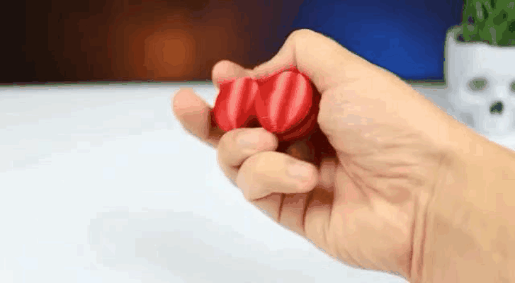 agitarse pelotas juego hilandero juguetes acción móvil 3d print model - Mito3D