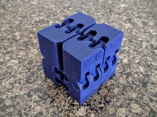 zappeln würfel cool spielzeug spaß 3d print model - Mito3D