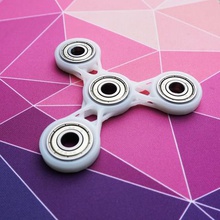 fidget toupie jouet gadget tri-spinner vectary stress de soulagement 3d print model - Mito3D