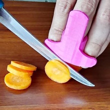 doigt protecteur la maison cuisine le couteau de coupe une coupé 3d print model - Mito3D