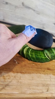 finger protectors kitchen cutting protect fingers 3d print model - Mito3D