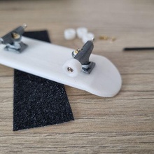 fingerboard wheels - skateboard juampi toon board skate fingers toy 3d print model - Mito3D