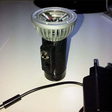 lampe de poche sans piles outil l'électronique openscad 3d print model - Mito3D