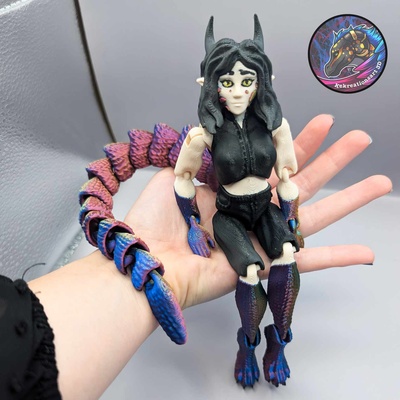 flessibile siriani bambola drago ragazza arte figura fantasia 3d print model - Mito3D