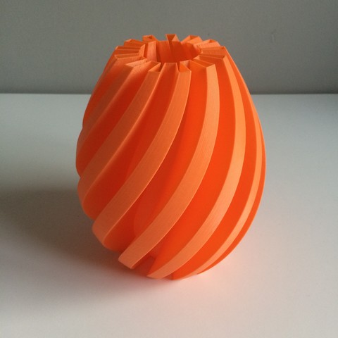 flexi vase 001 la maison 3D print model - Mito3D