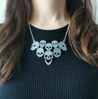 flexible skull pendant halloweenxcults halloween gothic charm necklace print place 3d print model - Mito3D