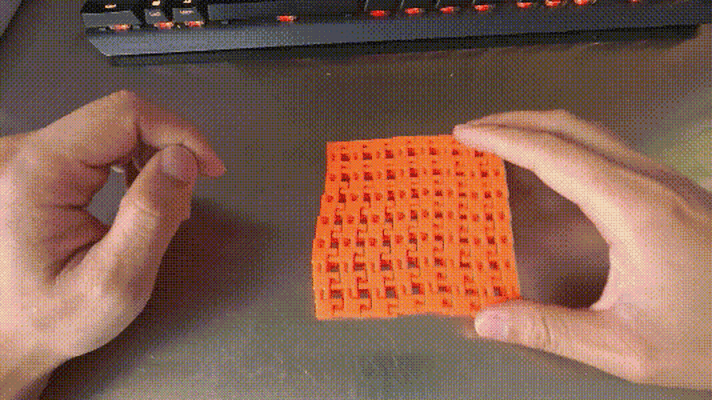 souple carré engrener chaîne jeu jouet 3d print model - Mito3D