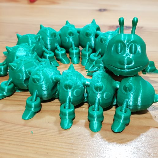flexy Wurm Gadget Spielzeuge 3D print model - Mito3D