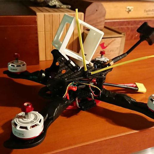 giro runcam3 iflight transframe x5 quadro Armação 3D print model - Mito3D