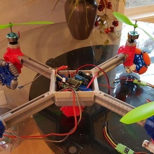 volant monstre terre air mer quadcopter bâtiment construction jouets mouche quad éloigné contrôle fente DIY 3d print model - Mito3D