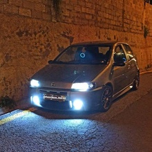 niebla luces cuadrícula encaja coche vehiculo parrilla fíat punto mk2 188 3d print model - Mito3D