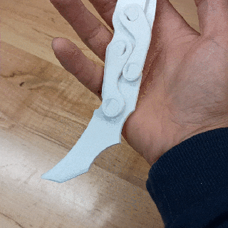 dobrando karambit karambi faca lâmina inquietação satisfatório brinquedo 3d print model - Mito3D