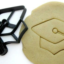 fondant cookie cutter 7cm graduation cap birrette 3d print model - Mito3D